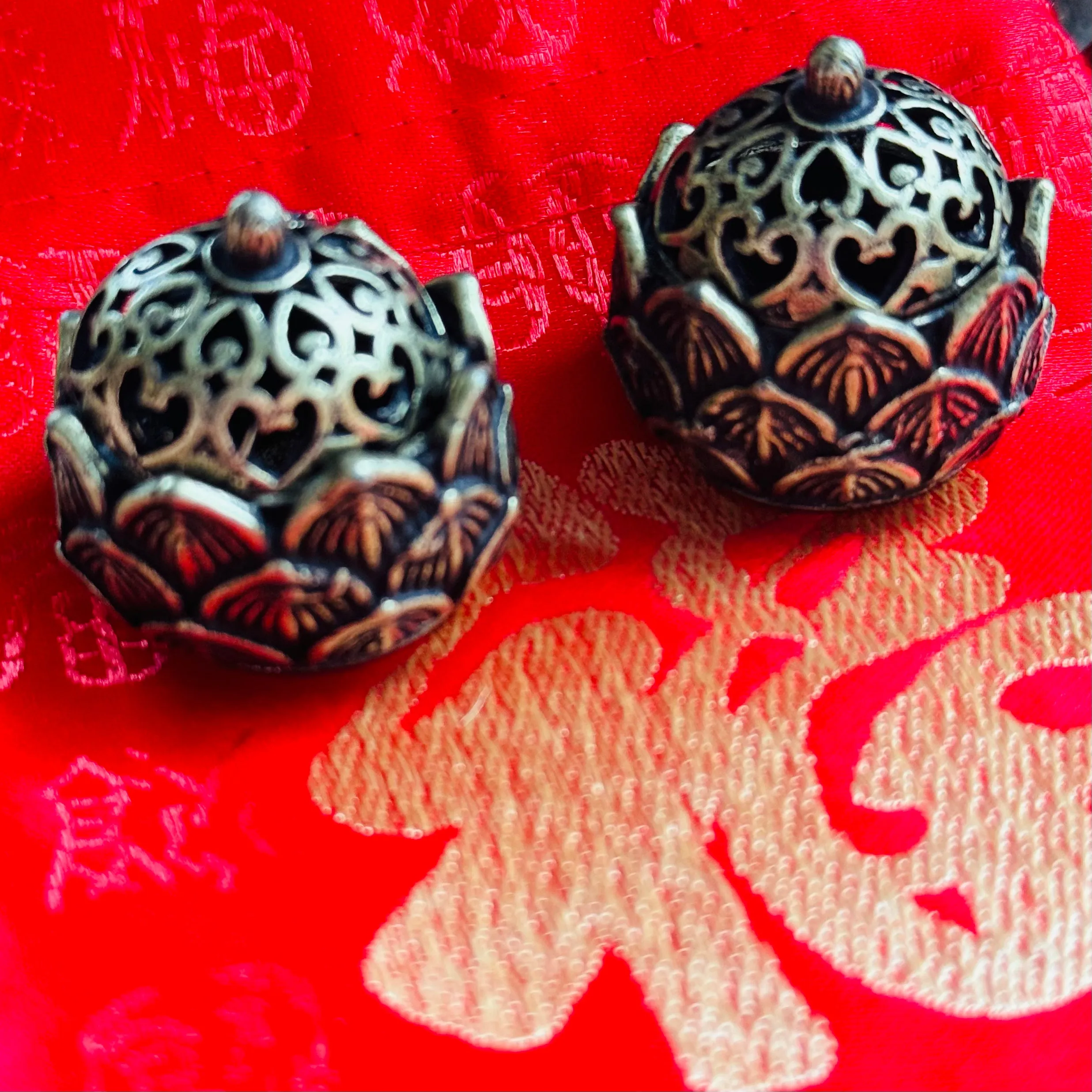 Gift Set - 2 mini brass lotus flowers in Chinese Red Silk Bag